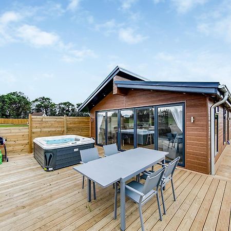 莱斯比 Noahs Retreat酒店 外观 照片